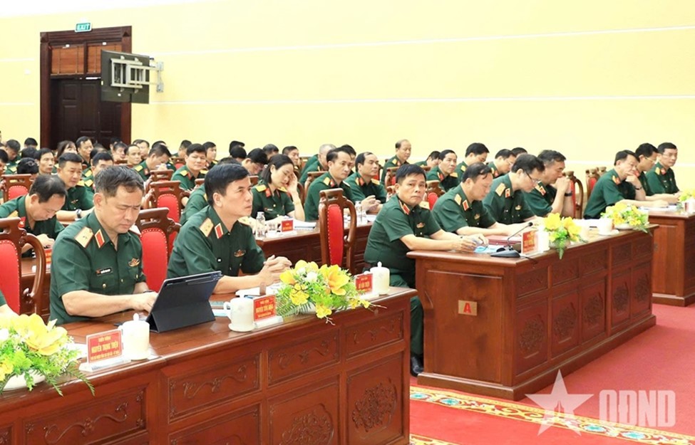 Các đại biểu tham dự hội nghị.