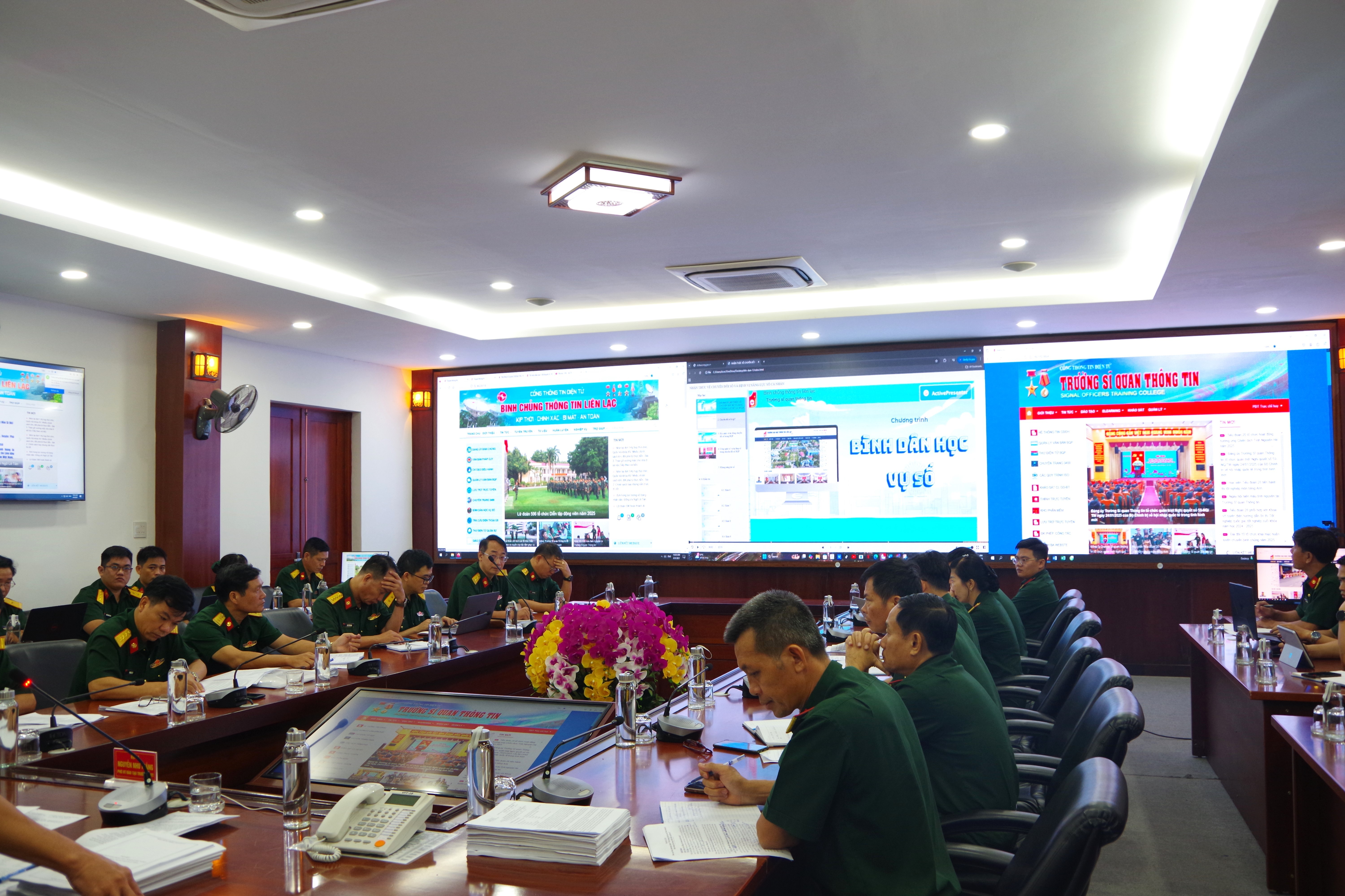 Trường Sĩ quan Thông tin Hội nghị thông qua kết quả sơ bộ về công tác xây dựng CTĐT, giáo trình, tài liệu và các điều kiện bảo đảm phục vụ triển khai phong trào “Bình dân học vụ số”