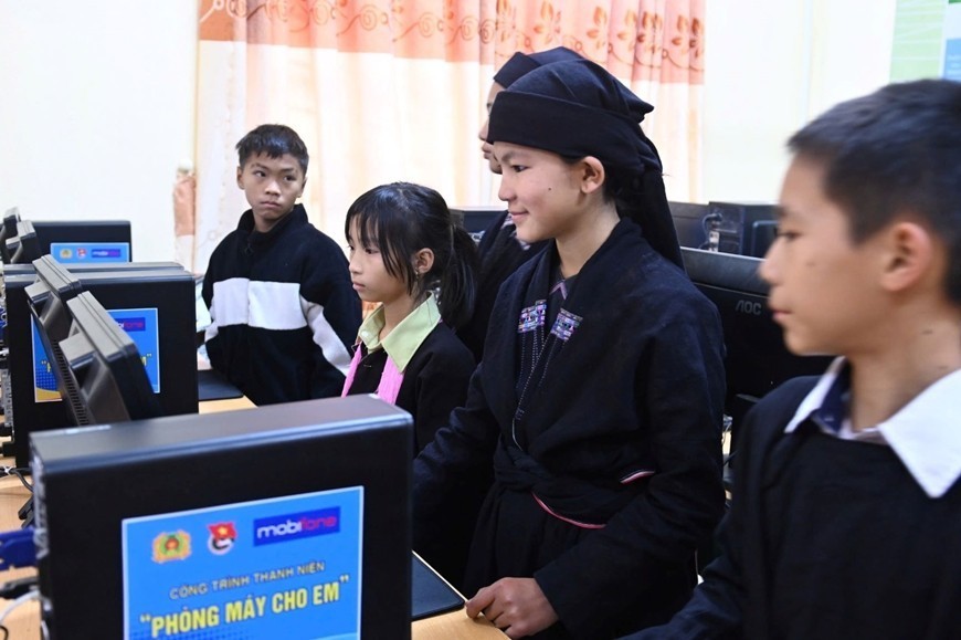 Triển khai phong trào "Bình dân học vụ số" trên phạm vi toàn quốc
